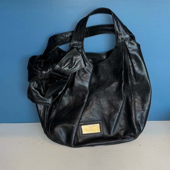 Gorgeous Valentino, black leather bag with dust bag original price $1395 - Picture 2 of 11